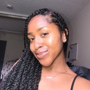 Meet your Posher, Deandra